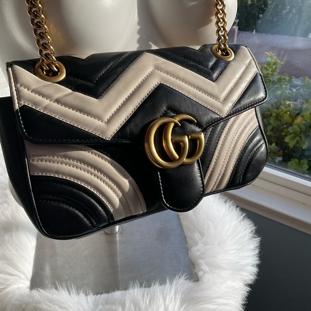 Gucci Marmont GG Black White Chevron Matelasse Leather Fold Over Flap Bag - Picture 2 of 10
